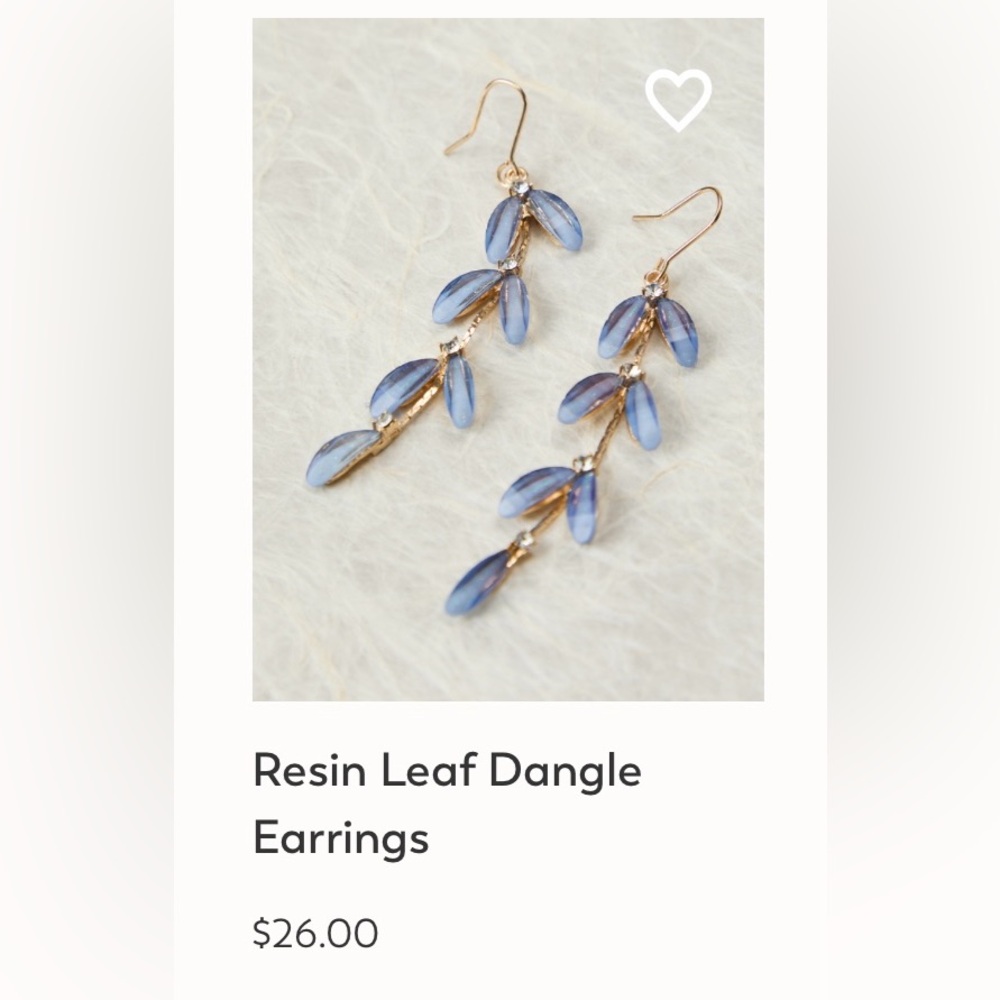 Arula Resin leaf dangle earring - Picture 6 of 12
